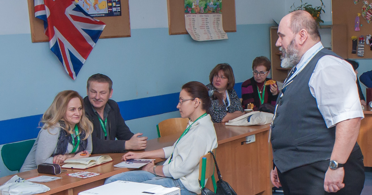 Ilustracja: Nauczanie matematyki w angielskim liceum – poziom podstawowy i rozszerzony, Core Maths i powrót do GCSE